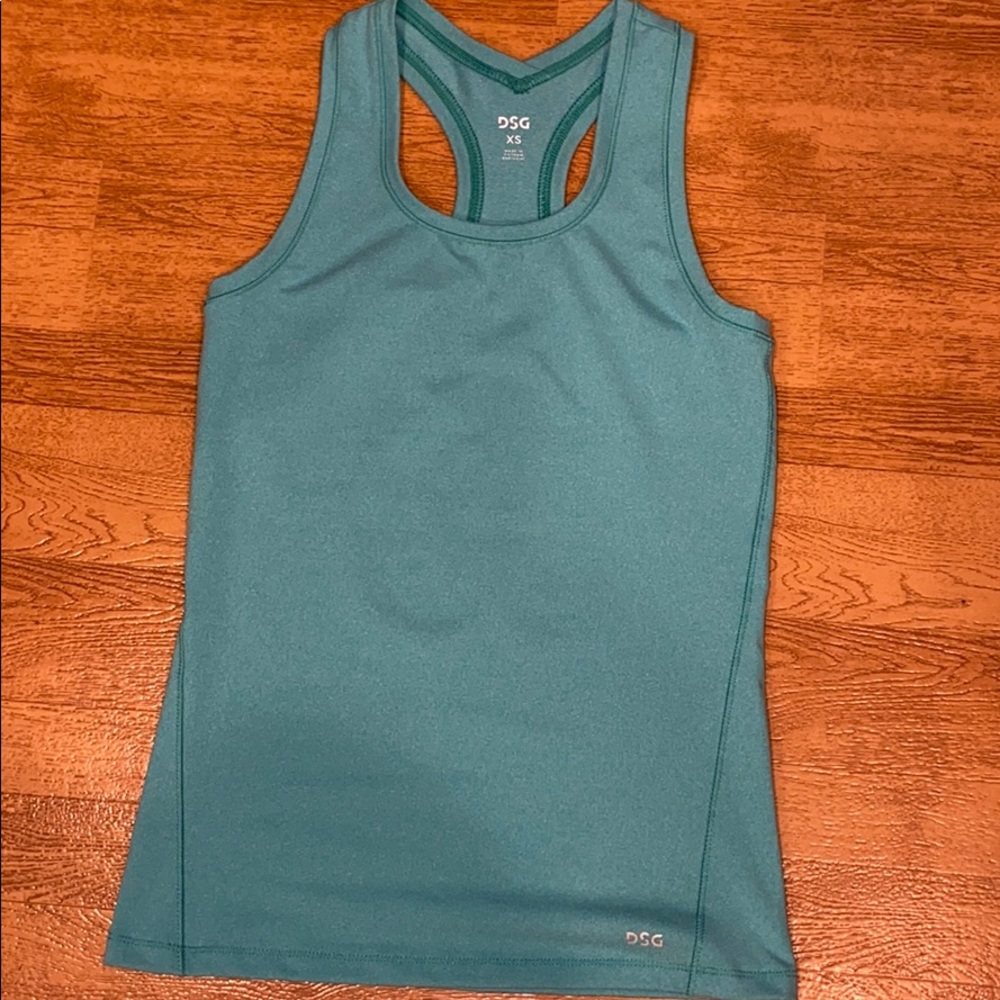 DSG Racerback Tank 💙 (nwot)